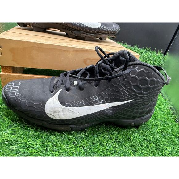 Nike Alpha Shark Cleats- Black/White- Size 10.5M